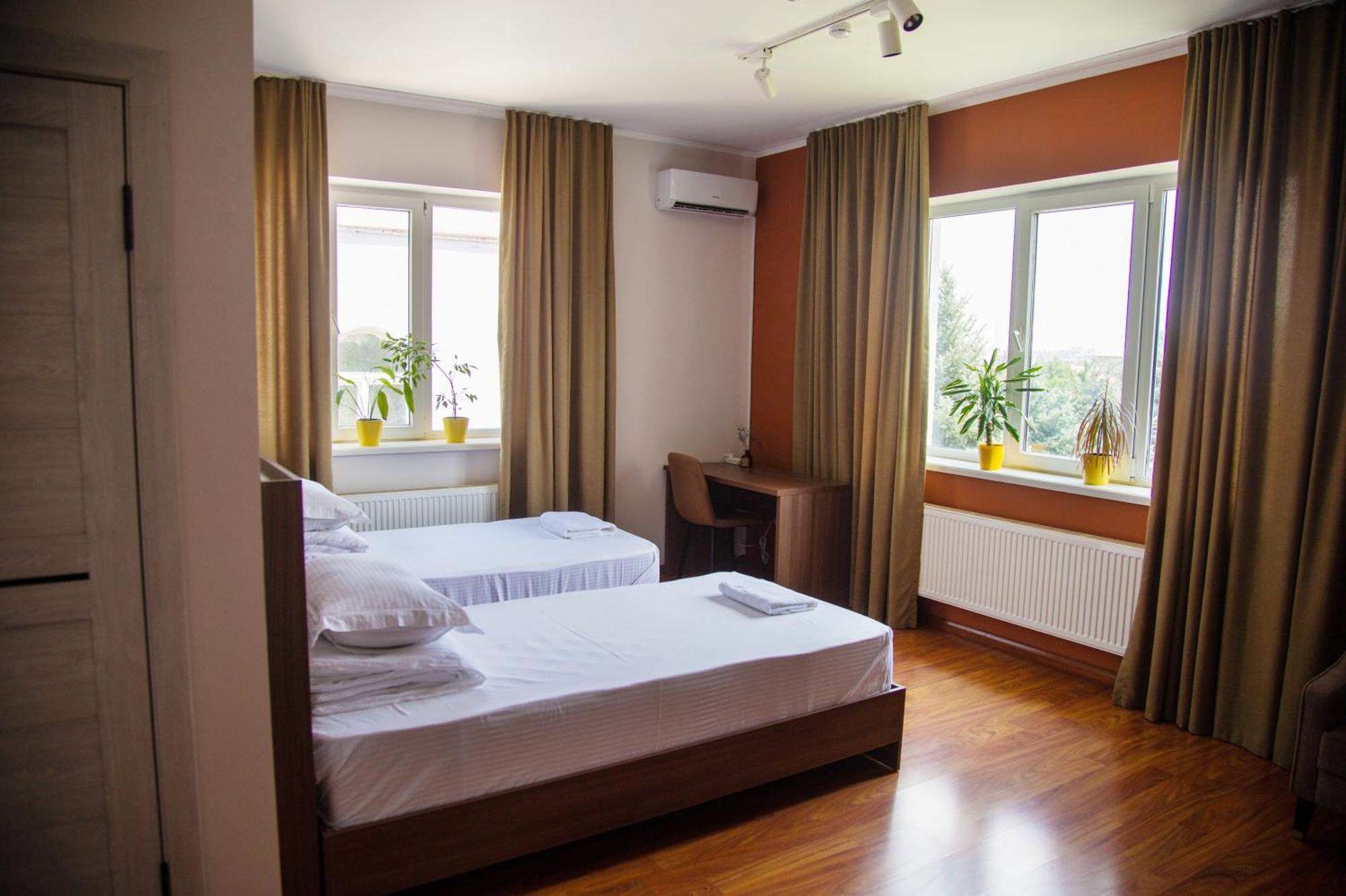 People Guest House Bishkek Exterior foto