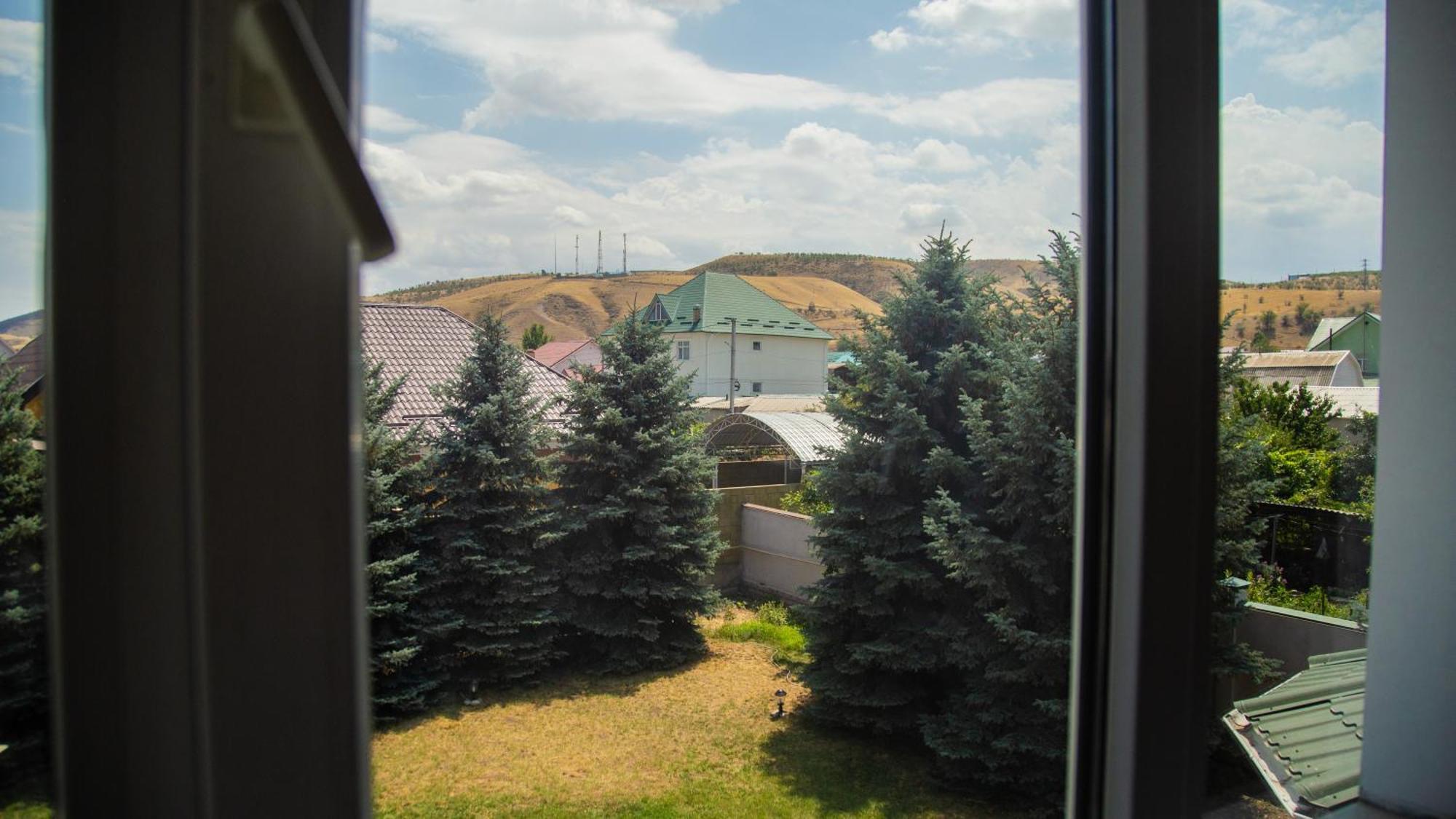 People Guest House Bishkek Exterior foto