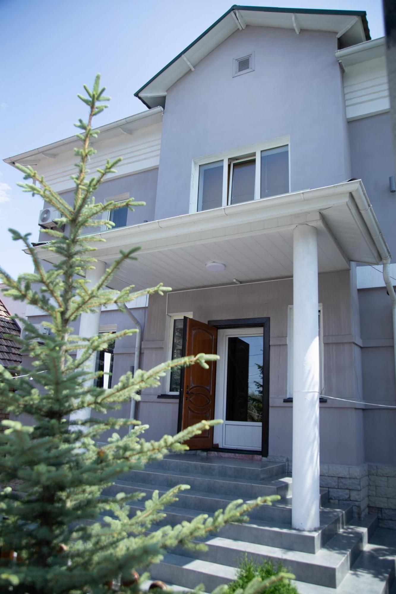People Guest House Bishkek Exterior foto