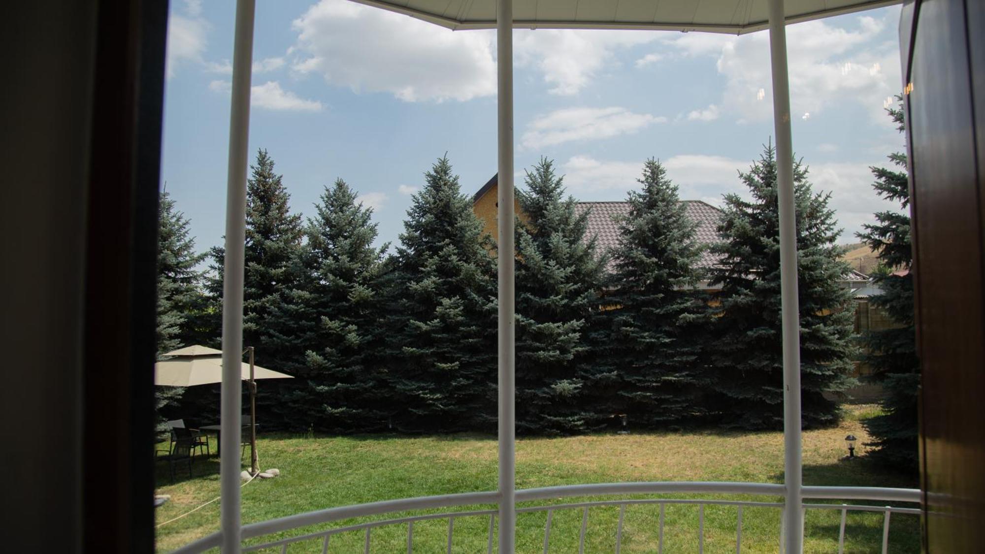 People Guest House Bishkek Exterior foto
