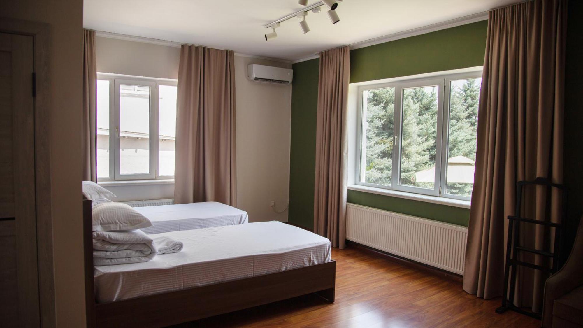 People Guest House Bishkek Exterior foto